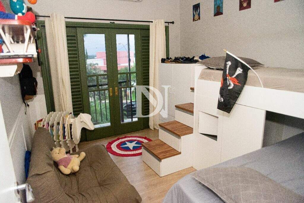 Casa em condomínio à venda no Condomínio Village Castelo: 
