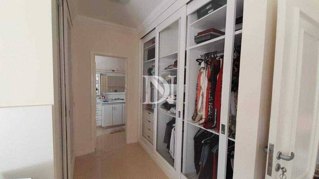 Casa em condomínio à venda no Condomínio Jardim Theodora: 