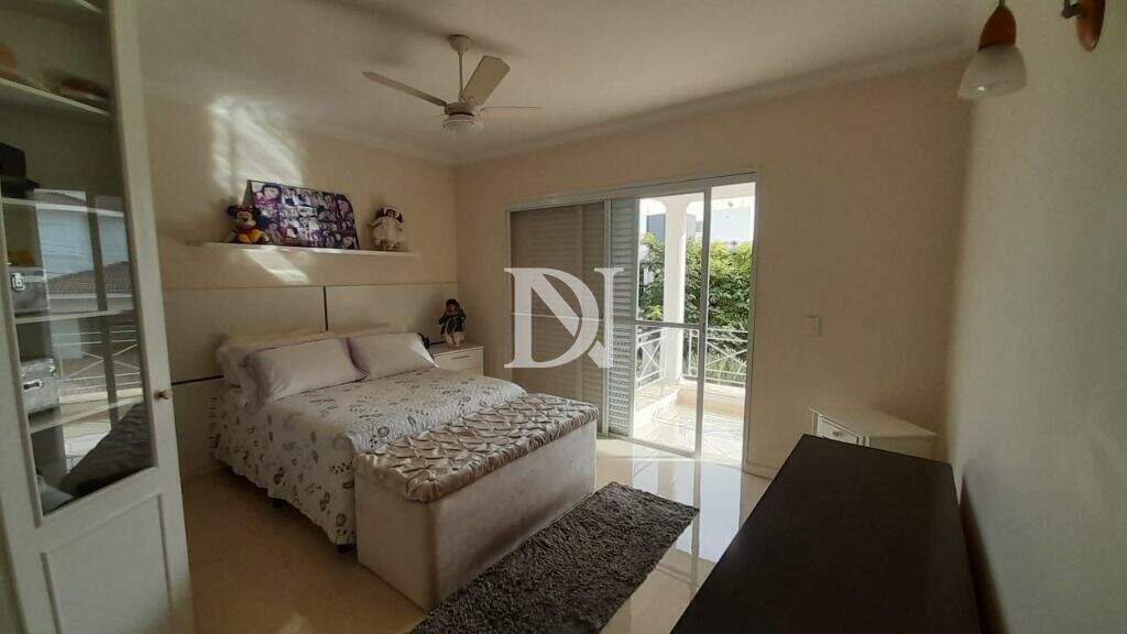 Casa em condomínio à venda no Condomínio Jardim Theodora: 