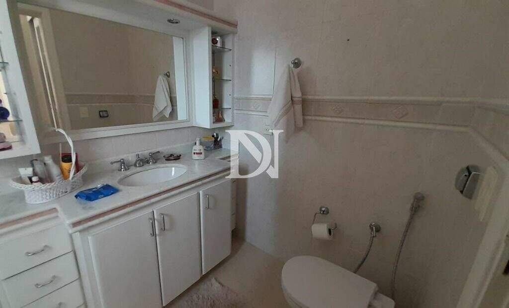 Casa em condomínio à venda no Condomínio Jardim Theodora: 