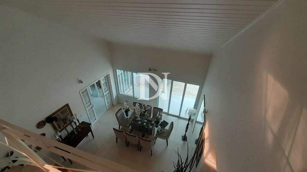 Casa em condomínio à venda no Condomínio Jardim Theodora: 