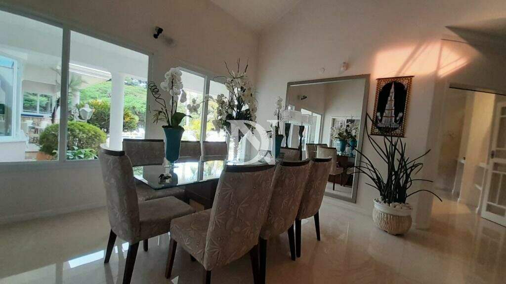 Casa em condomínio à venda no Condomínio Jardim Theodora: 