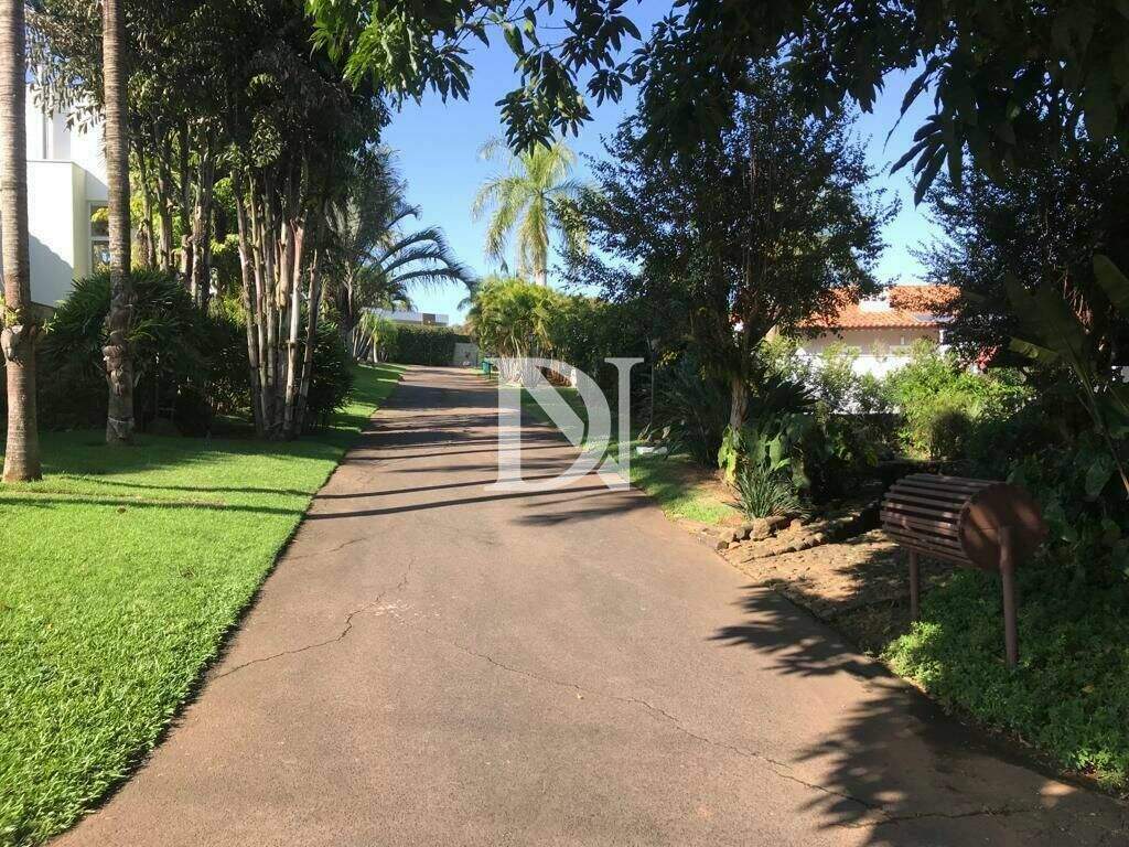 Terreno em condomínio à venda no Condomínio Jardim Theodora: 