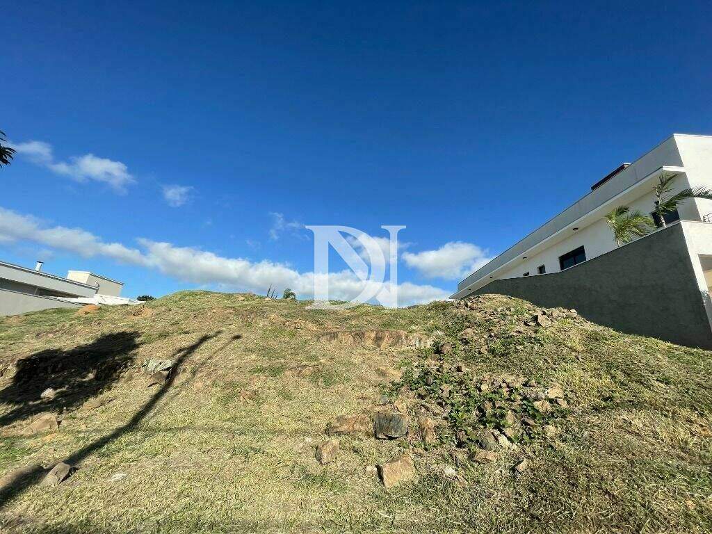 Terreno em condomínio à venda no Condomínio Jardim Theodora: 
