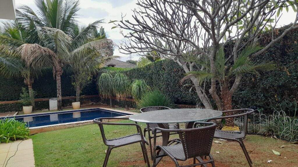 Casa em condomínio à venda no Condomínio Campos de Santo Antônio: 