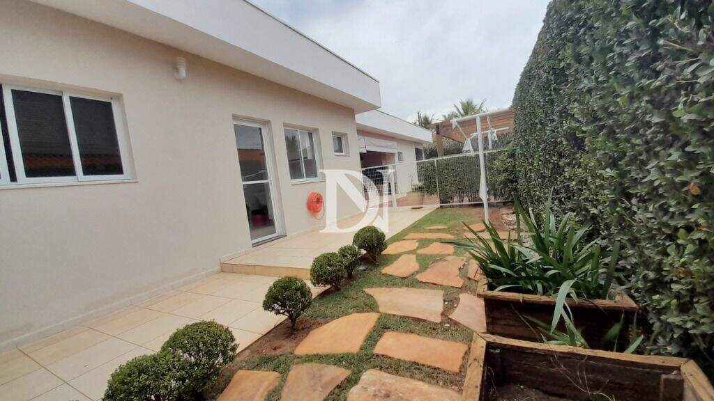 Casa em condomínio à venda no Condomínio Campos de Santo Antônio: 