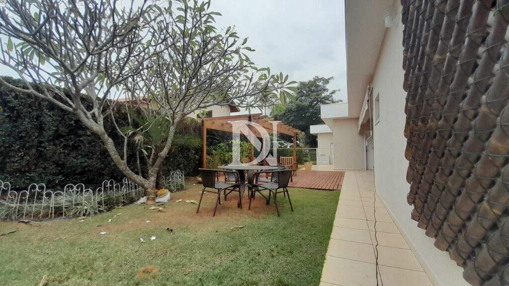 Casa em condomínio à venda no Condomínio Campos de Santo Antônio: 