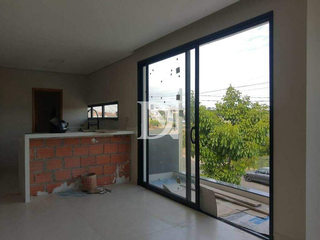 Casa em condomínio à venda no Jardim São José: 