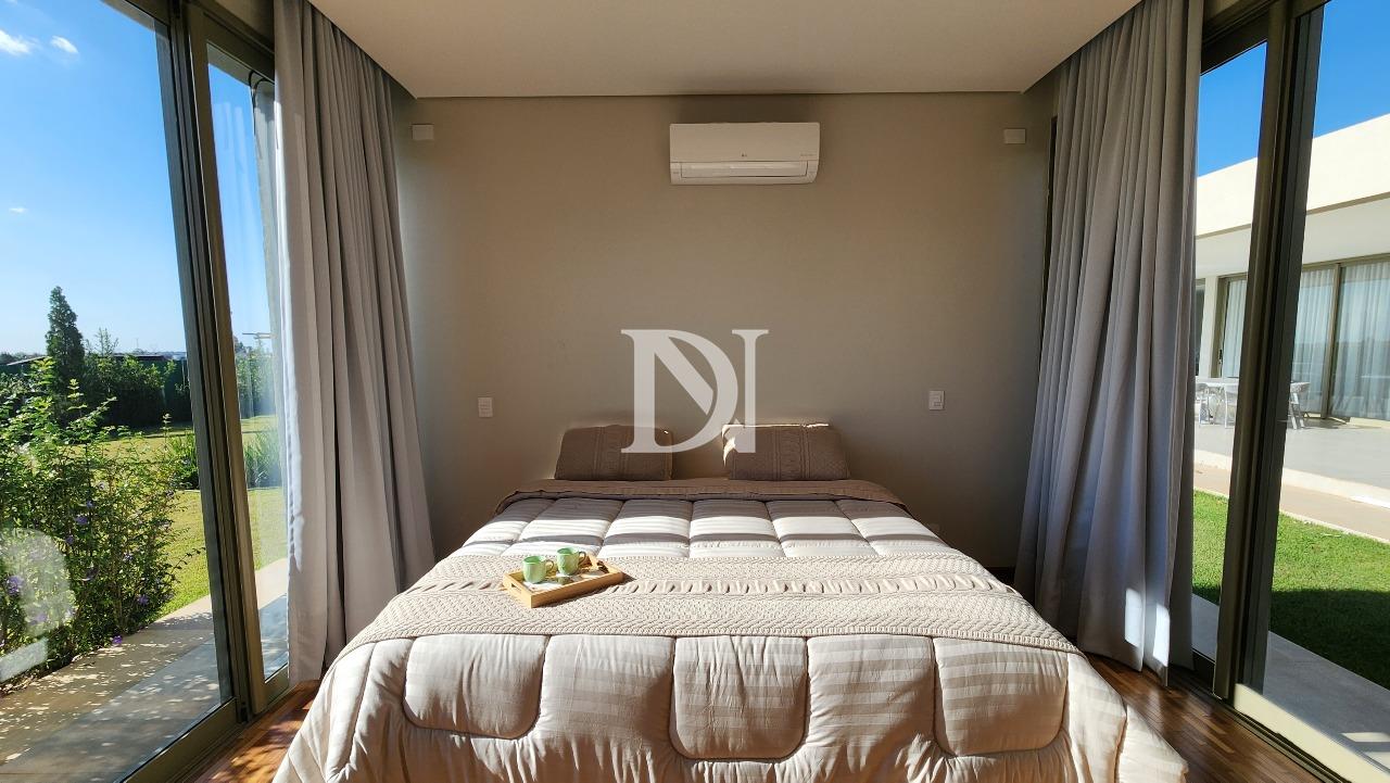 Casa em condomínio à venda no Condomínio Terras de São José II: 