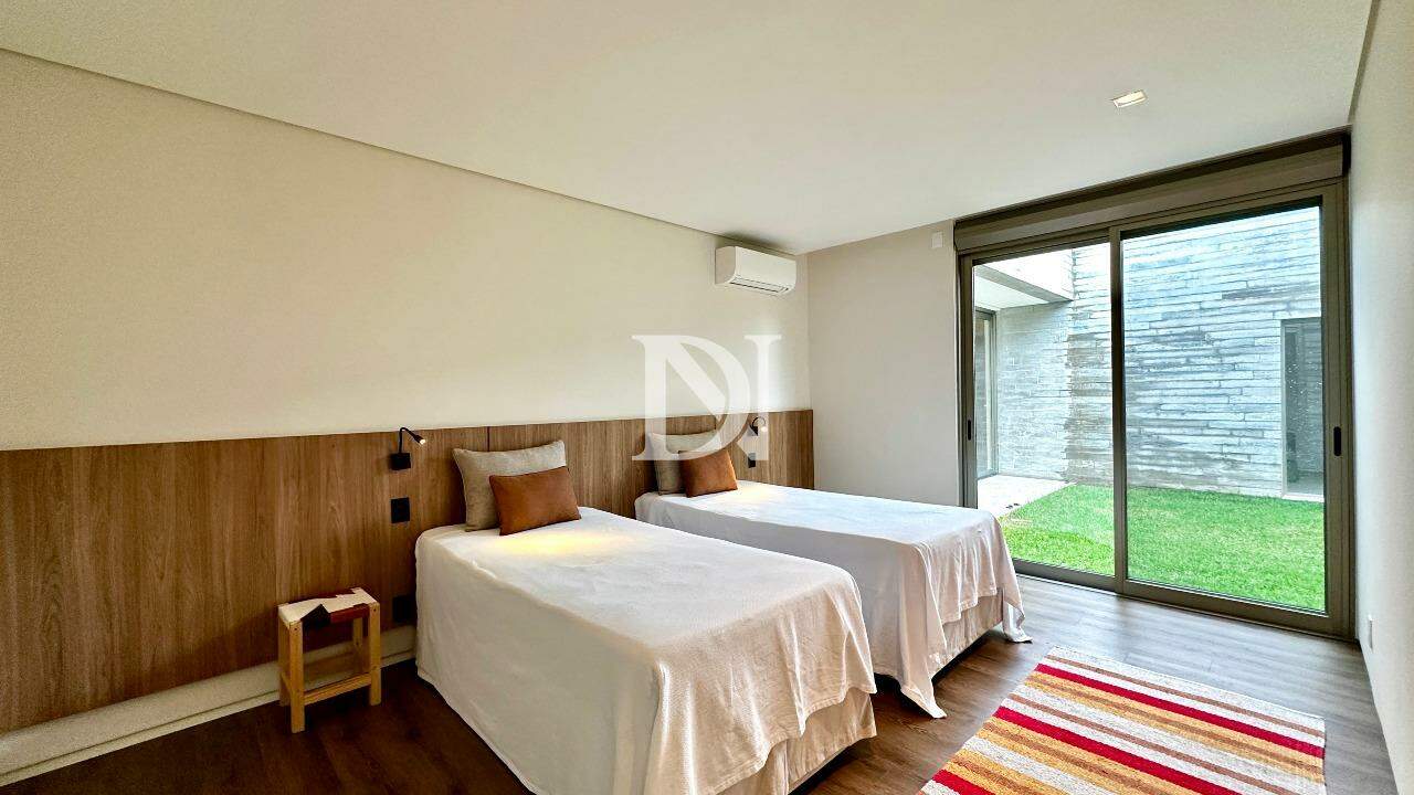 Casa em condomínio à venda no Condomínio Terras de São José II: 