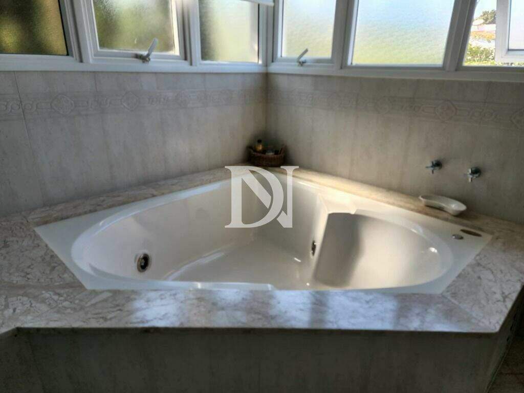 Casa em condomínio à venda no Condomínio Campos de Santo Antônio: 