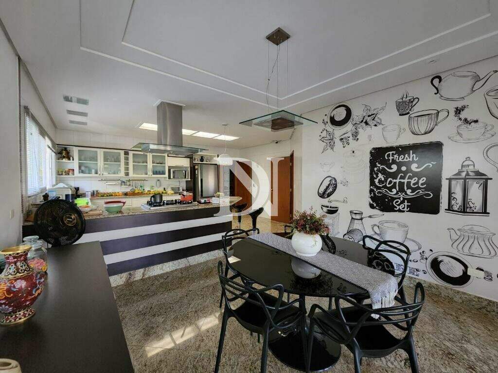 Casa em condomínio à venda no Condomínio Campos de Santo Antônio: 