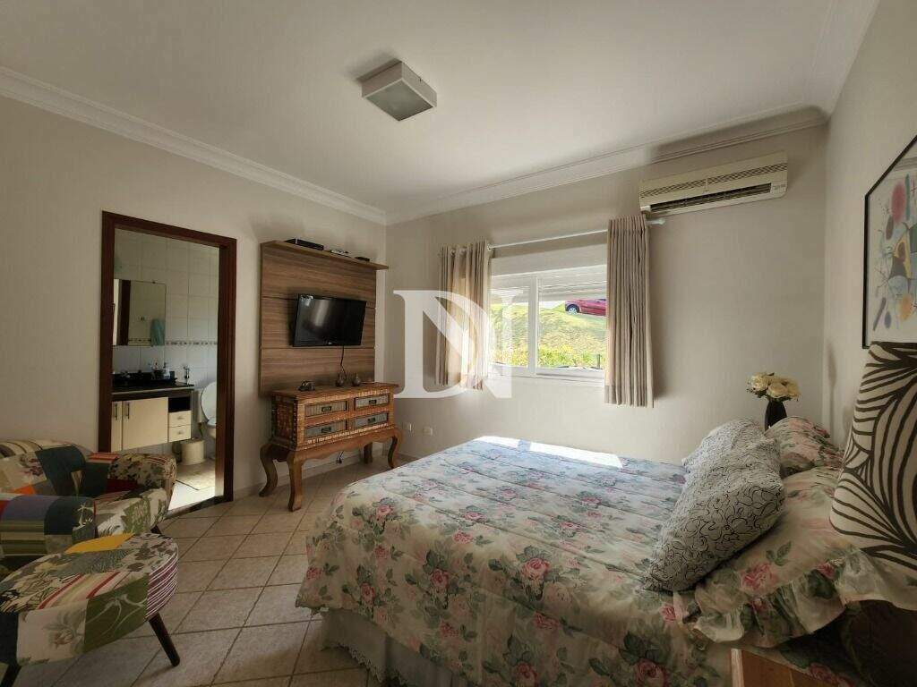 Casa em condomínio à venda no Condomínio Campos de Santo Antônio: 