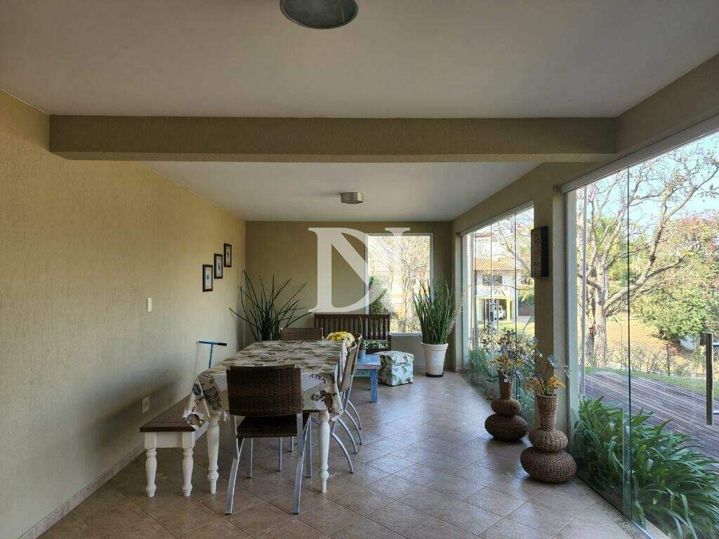 Casa em condomínio à venda no Condomínio Campos de Santo Antônio: 