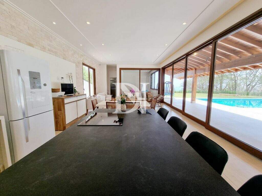 Casa em condomínio à venda no Condomínio Fazenda Kurumin: 