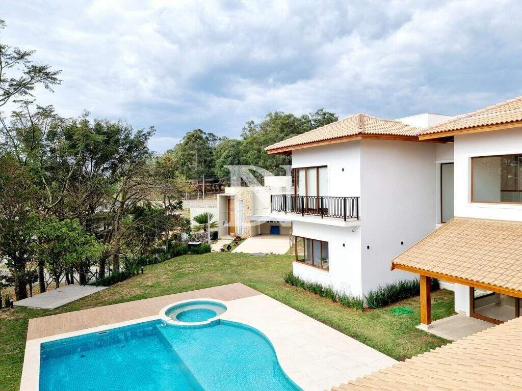 Casa em condomínio à venda no Condomínio Fazenda Kurumin: 