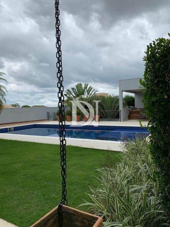Casa em condomínio à venda no Condomínio Jardim Theodora: 