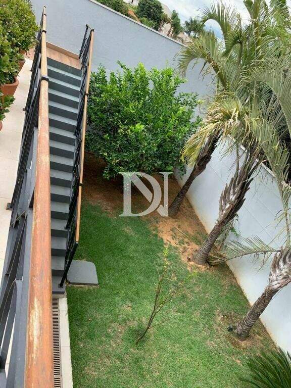 Casa em condomínio à venda no Condomínio Jardim Theodora: 