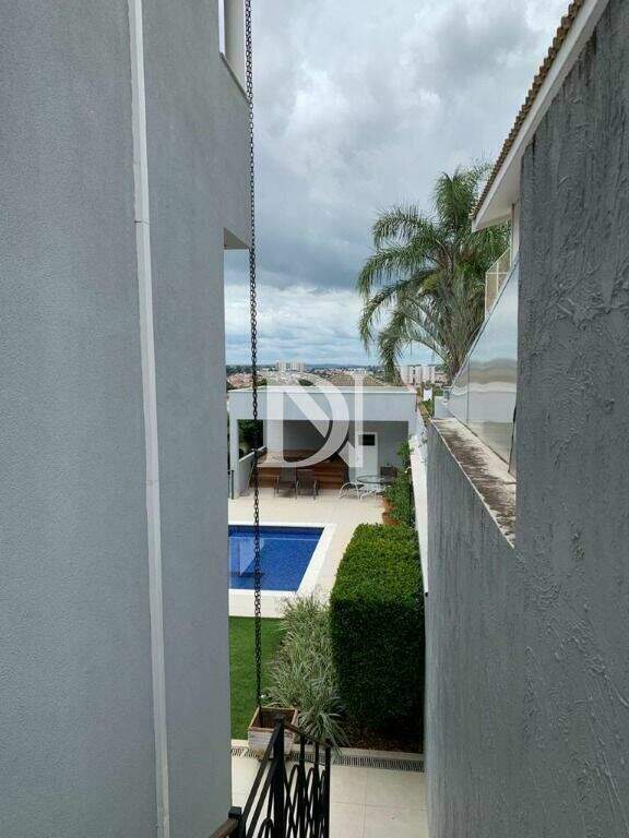 Casa em condomínio à venda no Condomínio Jardim Theodora: 
