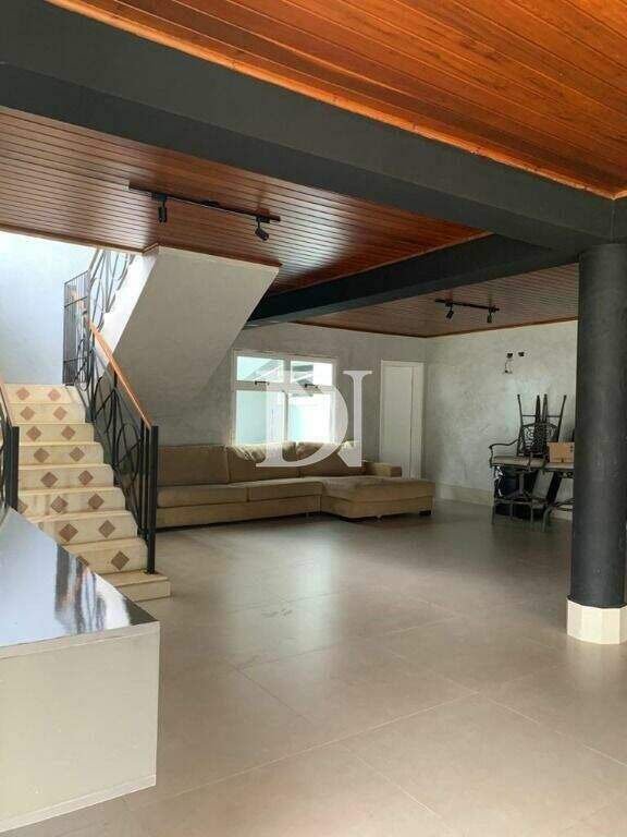 Casa em condomínio à venda no Condomínio Jardim Theodora: 