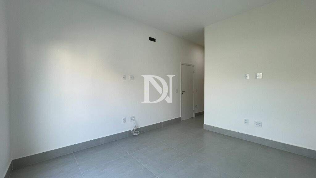 Casa em condomínio à venda no Jardim São José: 