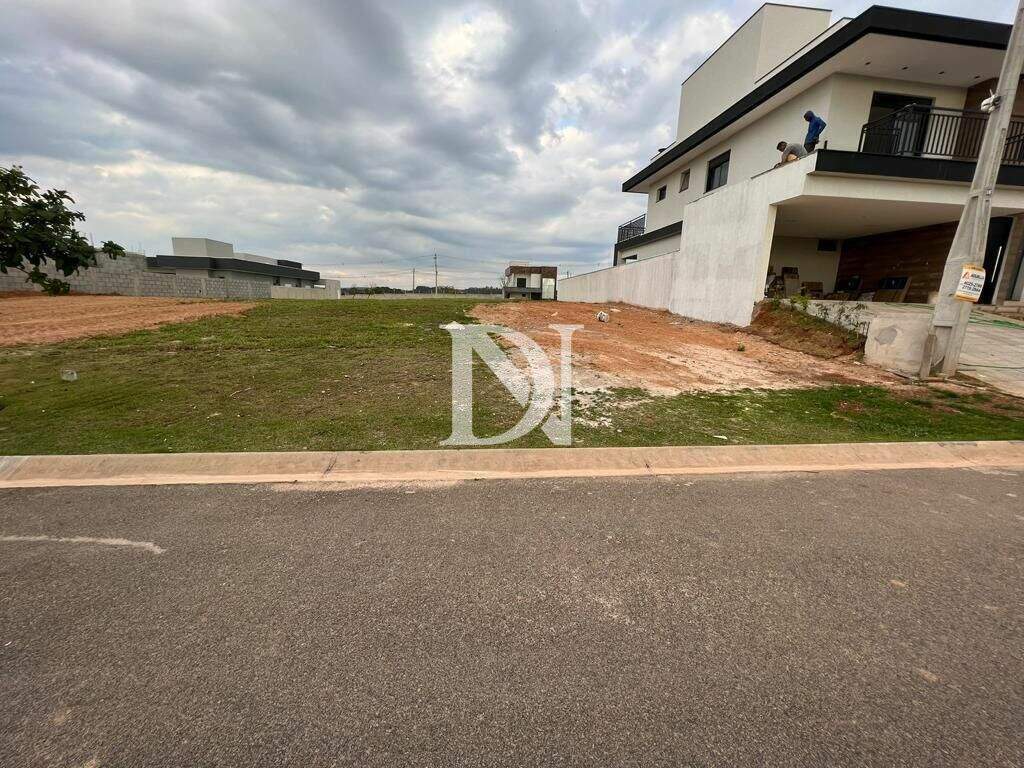 Terreno em condomínio à venda no Centro: 