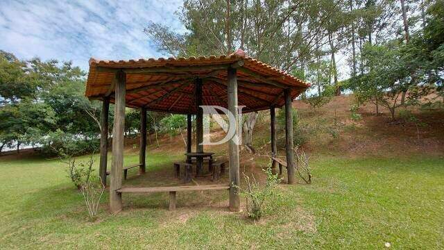 Terreno em condomínio à venda no Condomínio Village Castelo: 