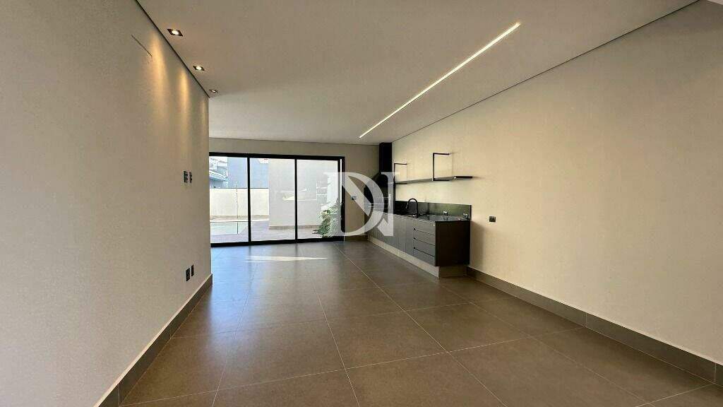 Casa em condomínio à venda no Jardim Buru: 