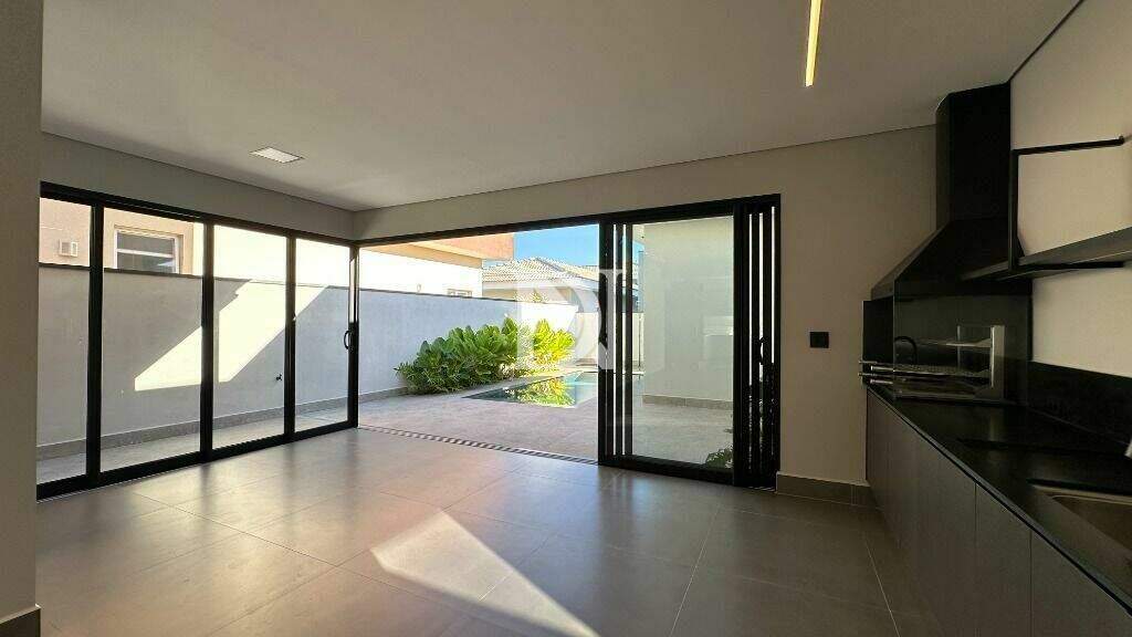 Casa em condomínio à venda no Jardim Buru: 