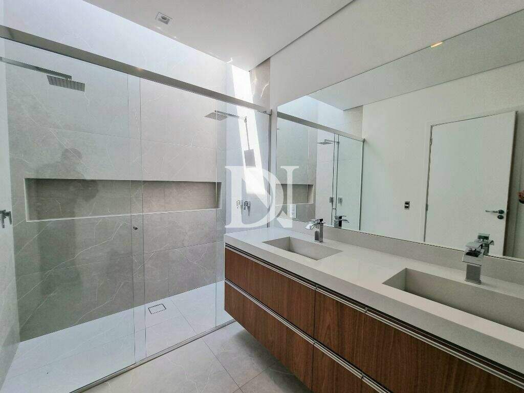 Casa em condomínio à venda no Condomínio Villas do Golfe: 