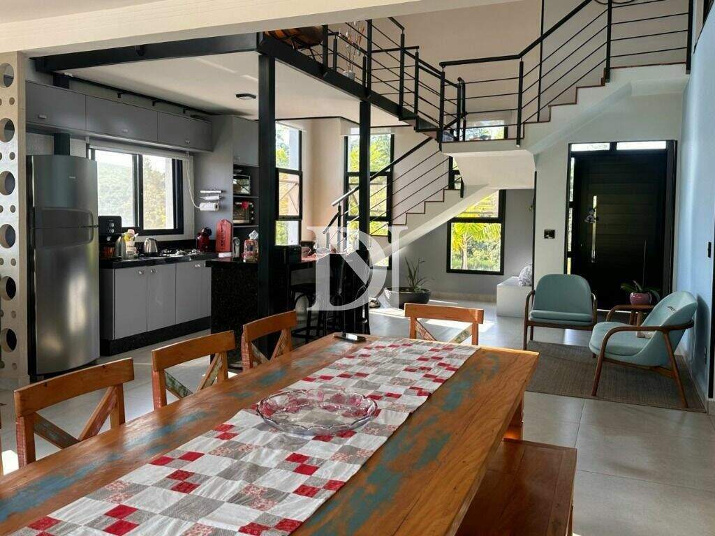 Casa em condomínio à venda no Condomínio Campos de Santo Antônio II: 