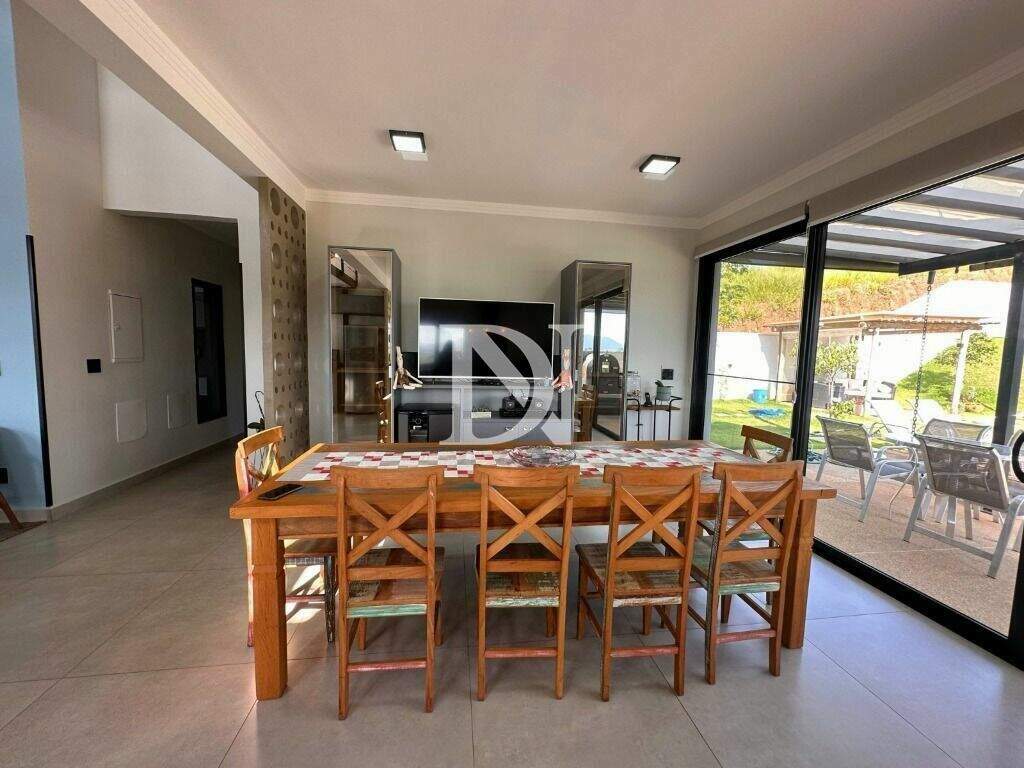 Casa em condomínio à venda no Condomínio Campos de Santo Antônio II: 
