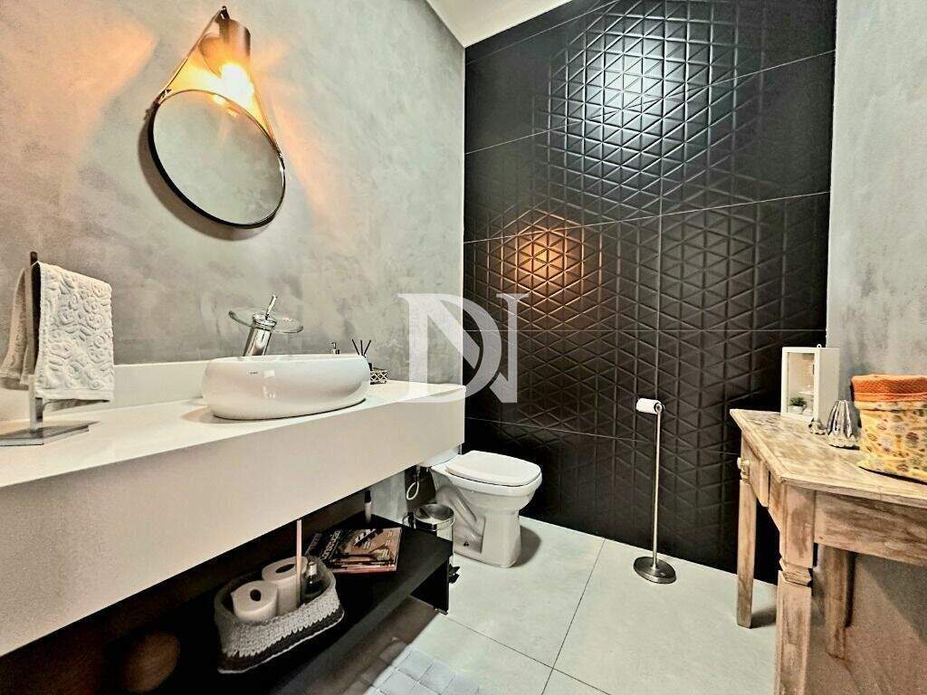 Casa em condomínio à venda no Condomínio Campos de Santo Antônio II: 