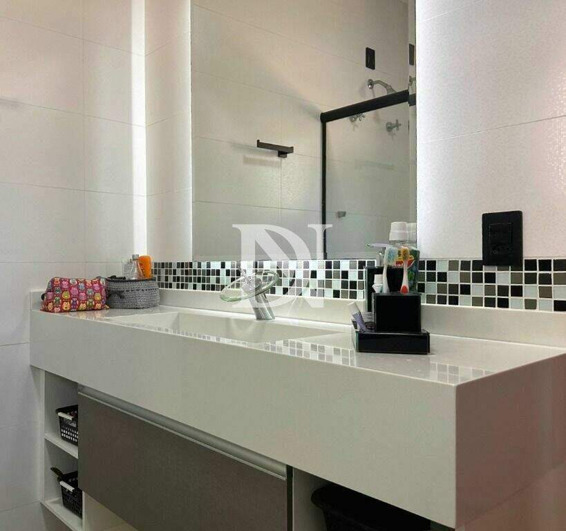 Casa em condomínio à venda no Condomínio Campos de Santo Antônio II: 