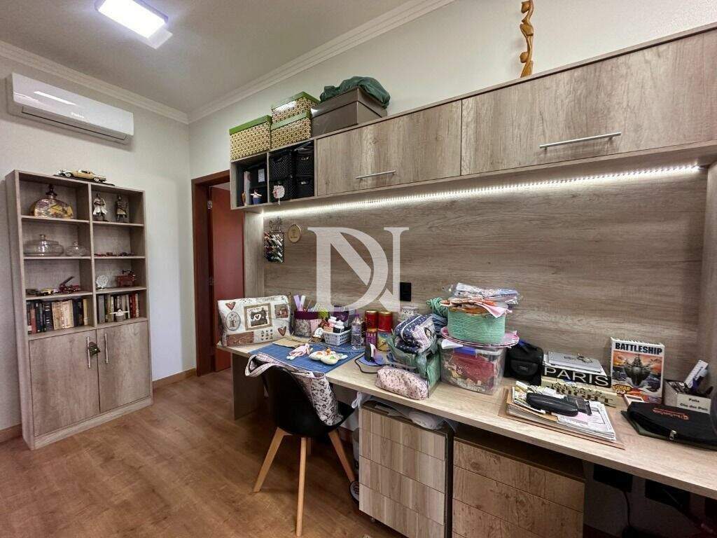 Casa em condomínio à venda no Condomínio Campos de Santo Antônio II: 