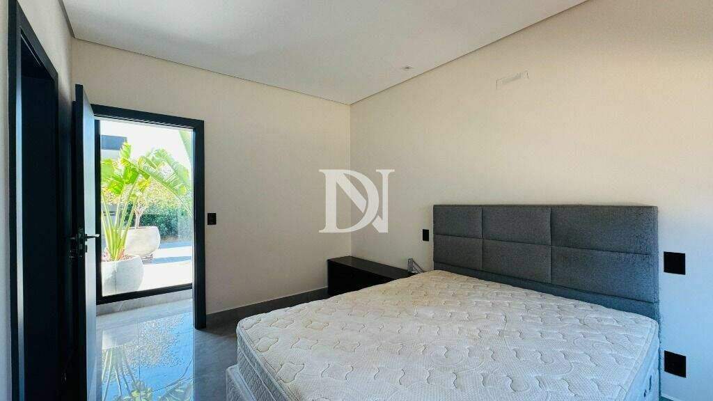 Casa em condomínio à venda no Condomínio Campos de Santo Antônio II: 