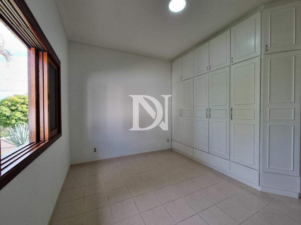Casa em condomínio à venda no Condomínio Village Castelo: 