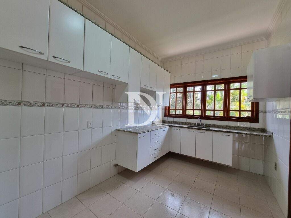 Casa em condomínio à venda no Condomínio Village Castelo: 