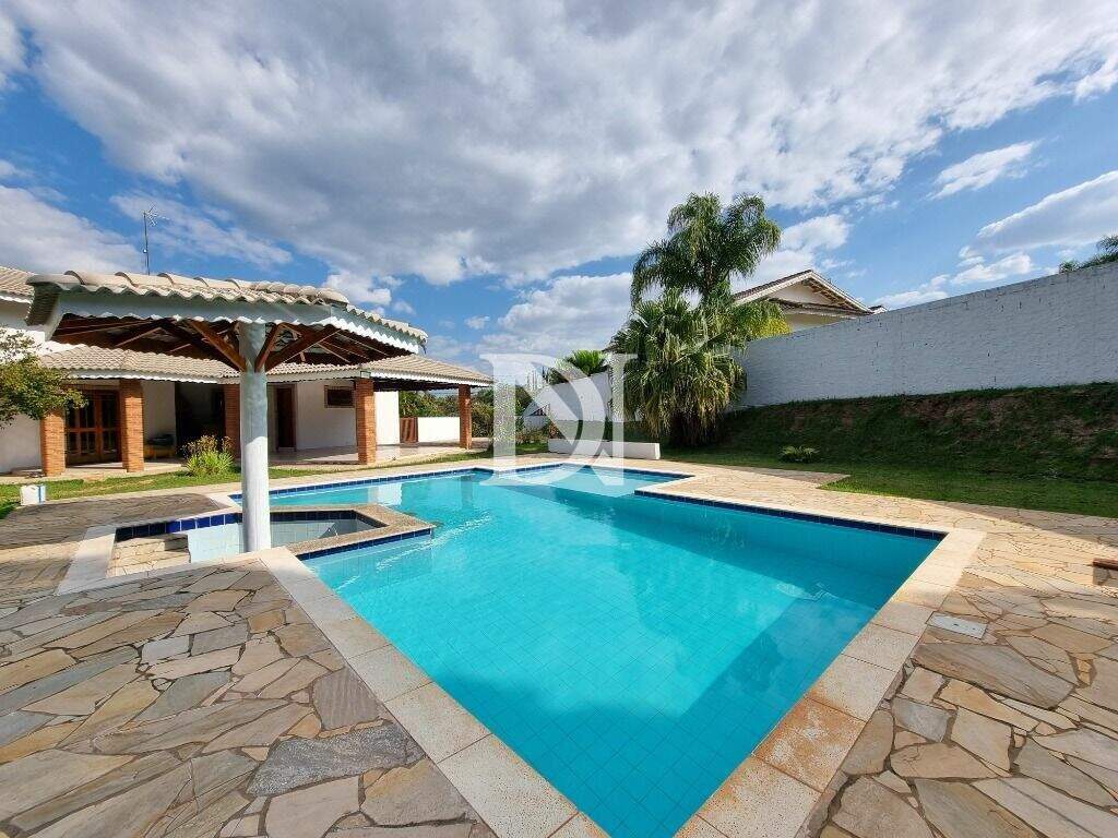 Casa em condomínio à venda no Condomínio Village Castelo: 