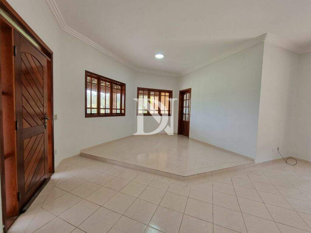 Casa em condomínio à venda no Condomínio Village Castelo: 