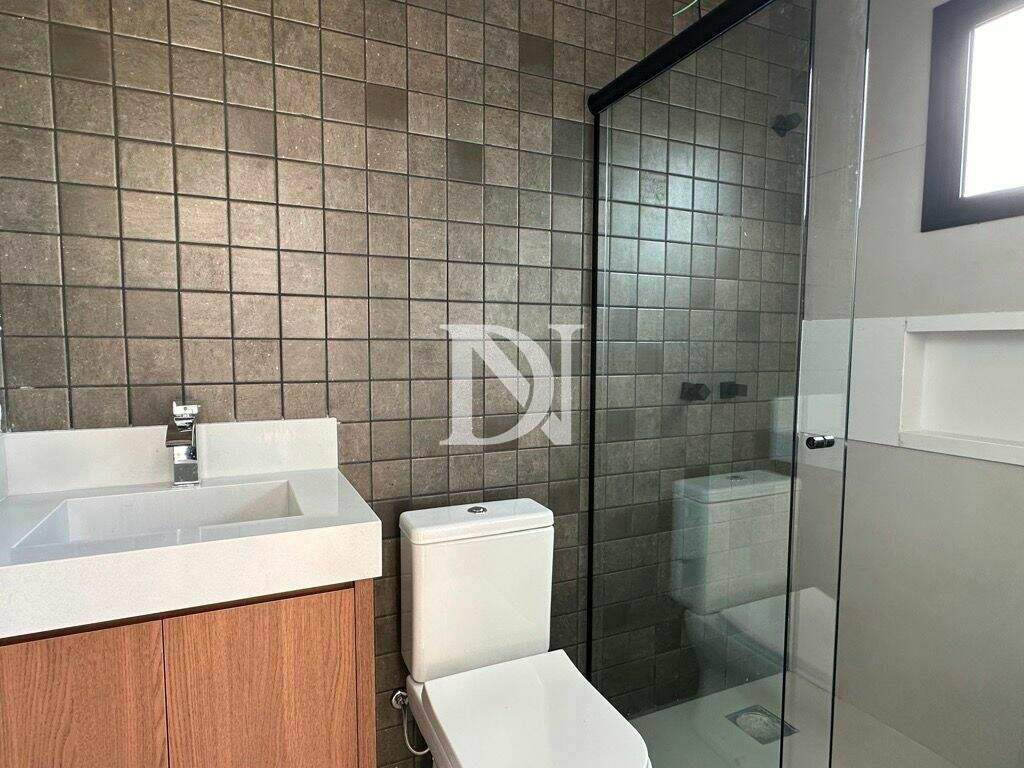 Casa em condomínio à venda no Jardim Buru: 
