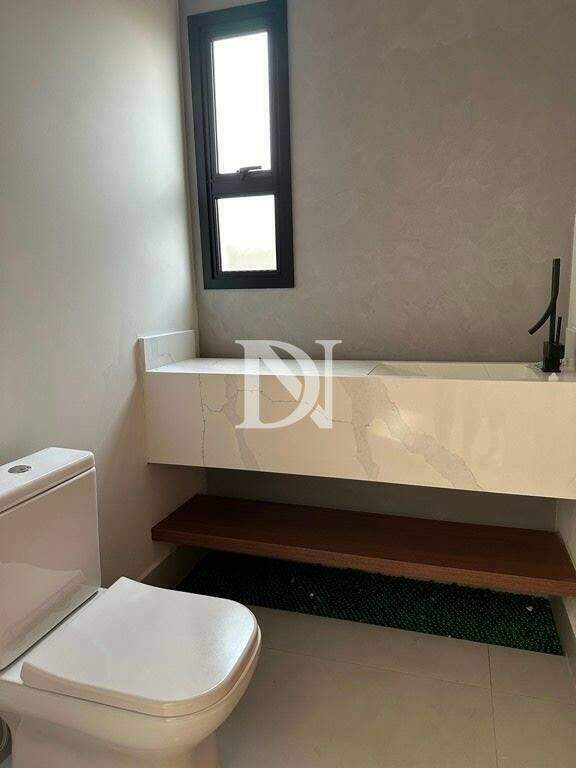 Casa em condomínio à venda no Jardim Buru: 