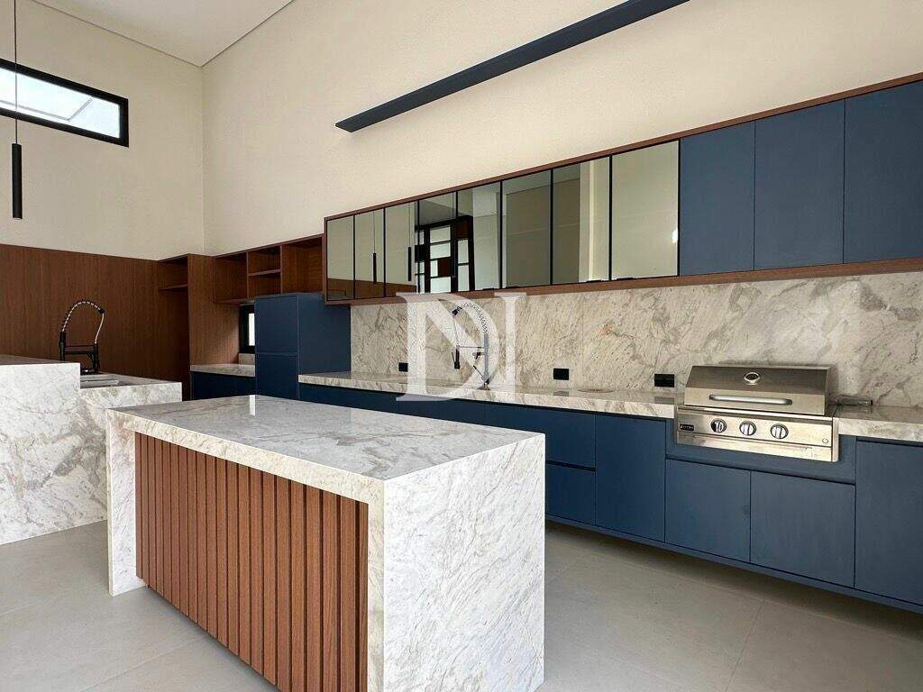 Casa em condomínio à venda no Jardim Buru: 