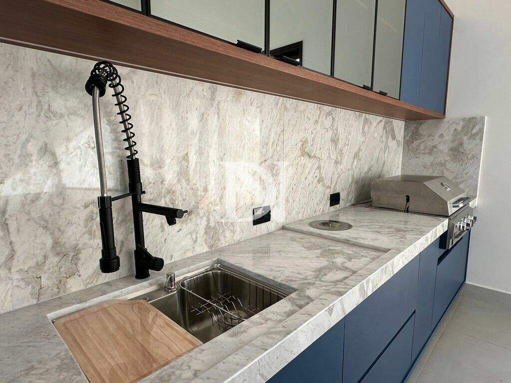 Casa em condomínio à venda no Jardim Buru: 