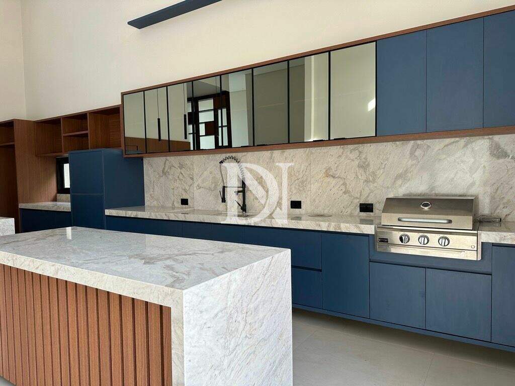 Casa em condomínio à venda no Jardim Buru: 