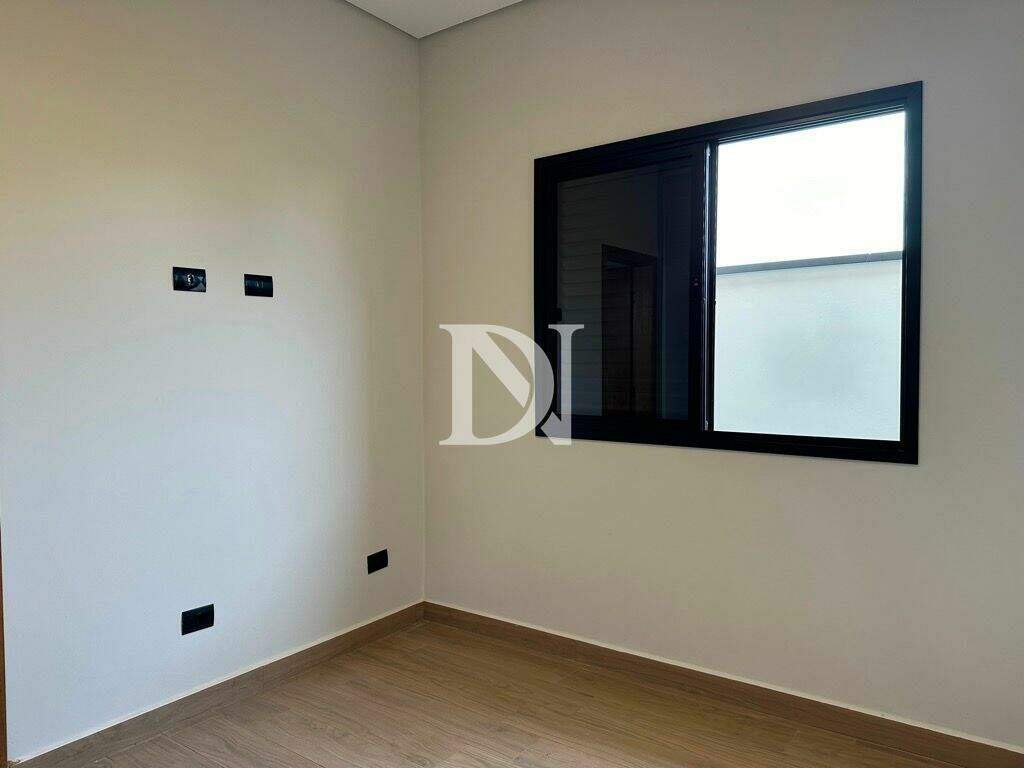 Casa em condomínio à venda no Jardim Buru: 