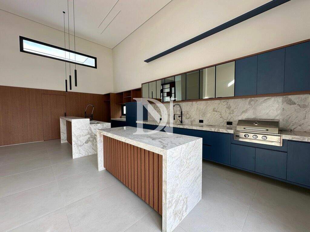 Casa em condomínio à venda no Jardim Buru: 