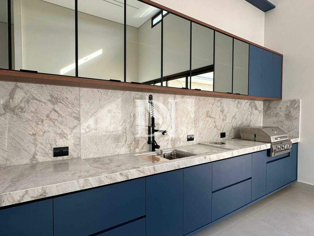 Casa em condomínio à venda no Jardim Buru: 