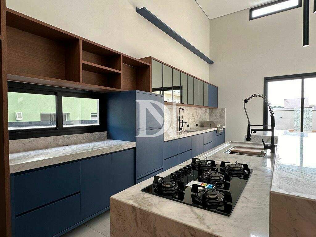 Casa em condomínio à venda no Jardim Buru: 