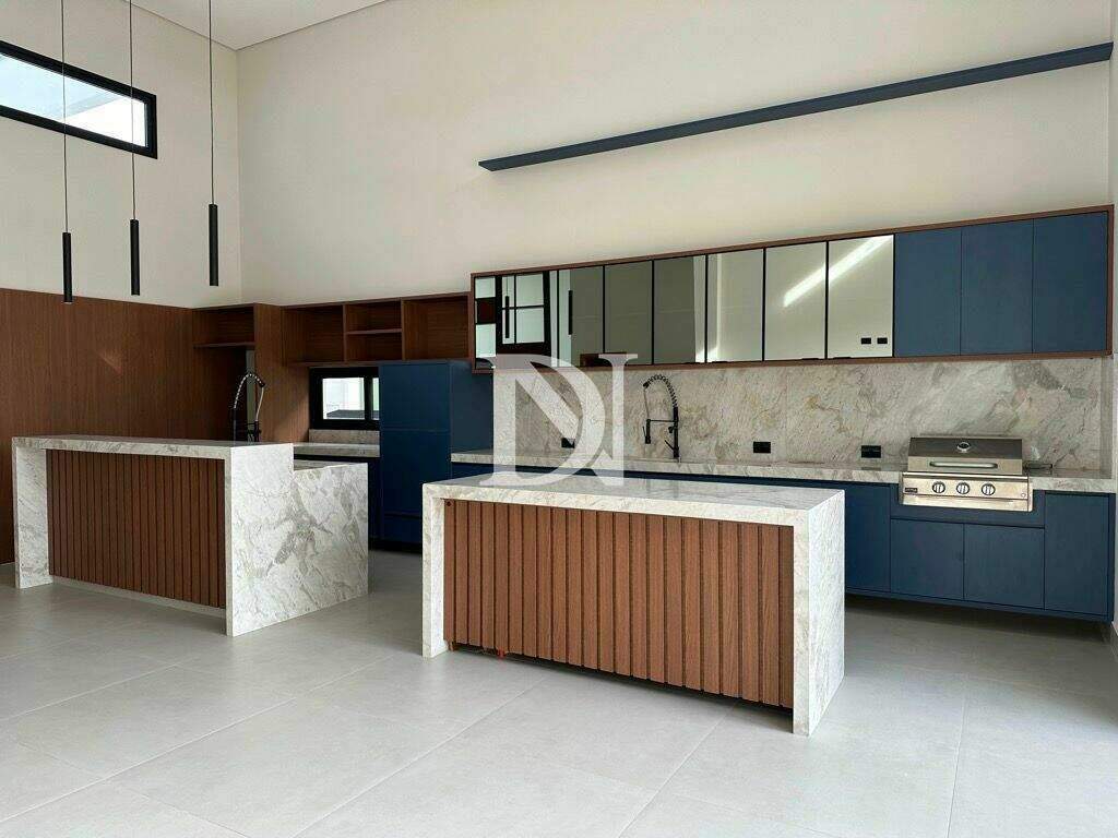 Casa em condomínio à venda no Jardim Buru: 